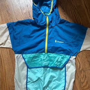 Cotopaxi Blue and Cream Raincoat Pullover with Hood
